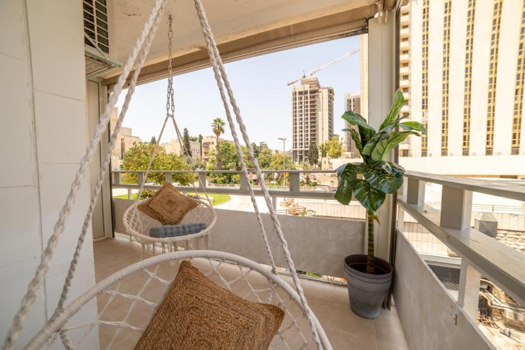 Art Apartment In Mamila - Art & View Jeruzsálem Kültér fotó