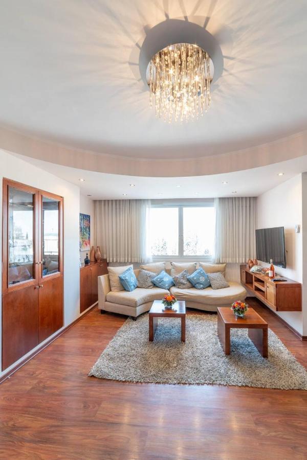 Art Apartment In Mamila - Art & View Jeruzsálem Kültér fotó
